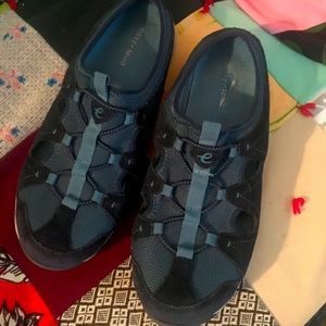 Easy Spirit Slip Ons